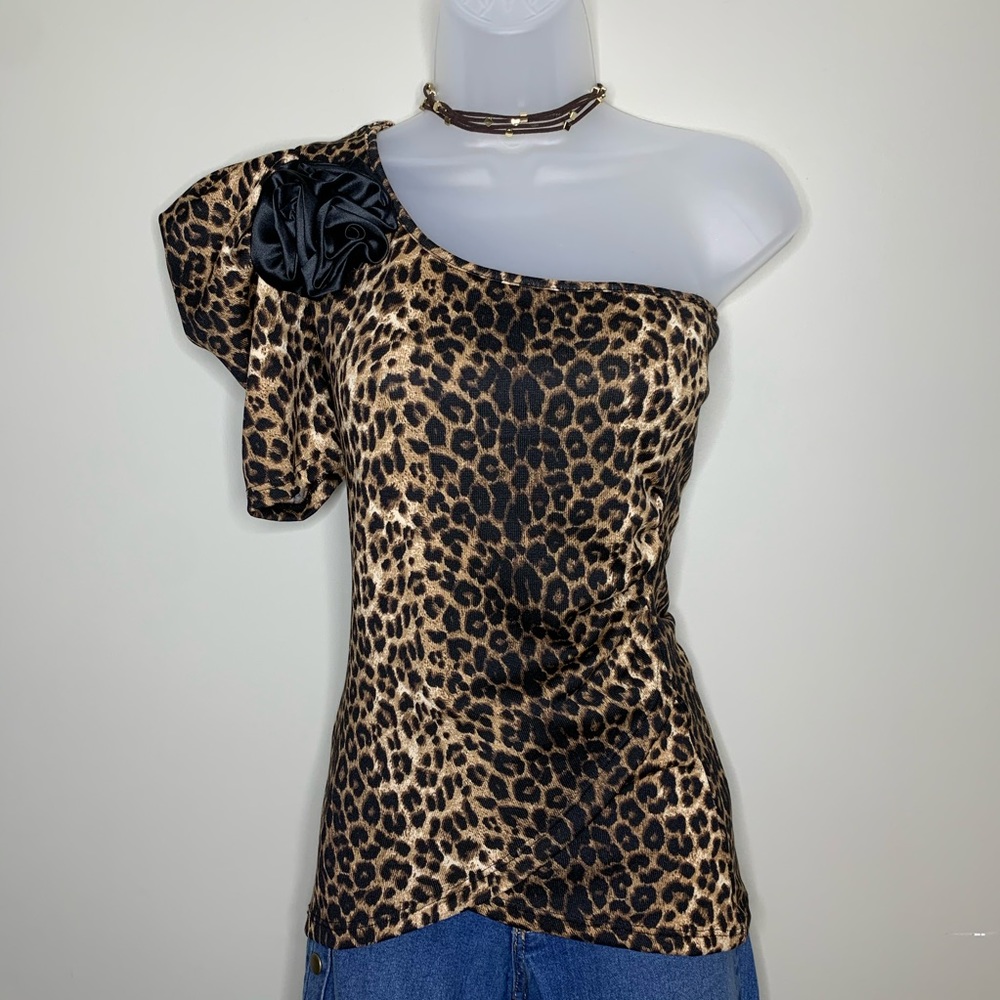 Body Central Y2K Leopard One-Shoulder Floral Top Mob Wife McBling Trendy